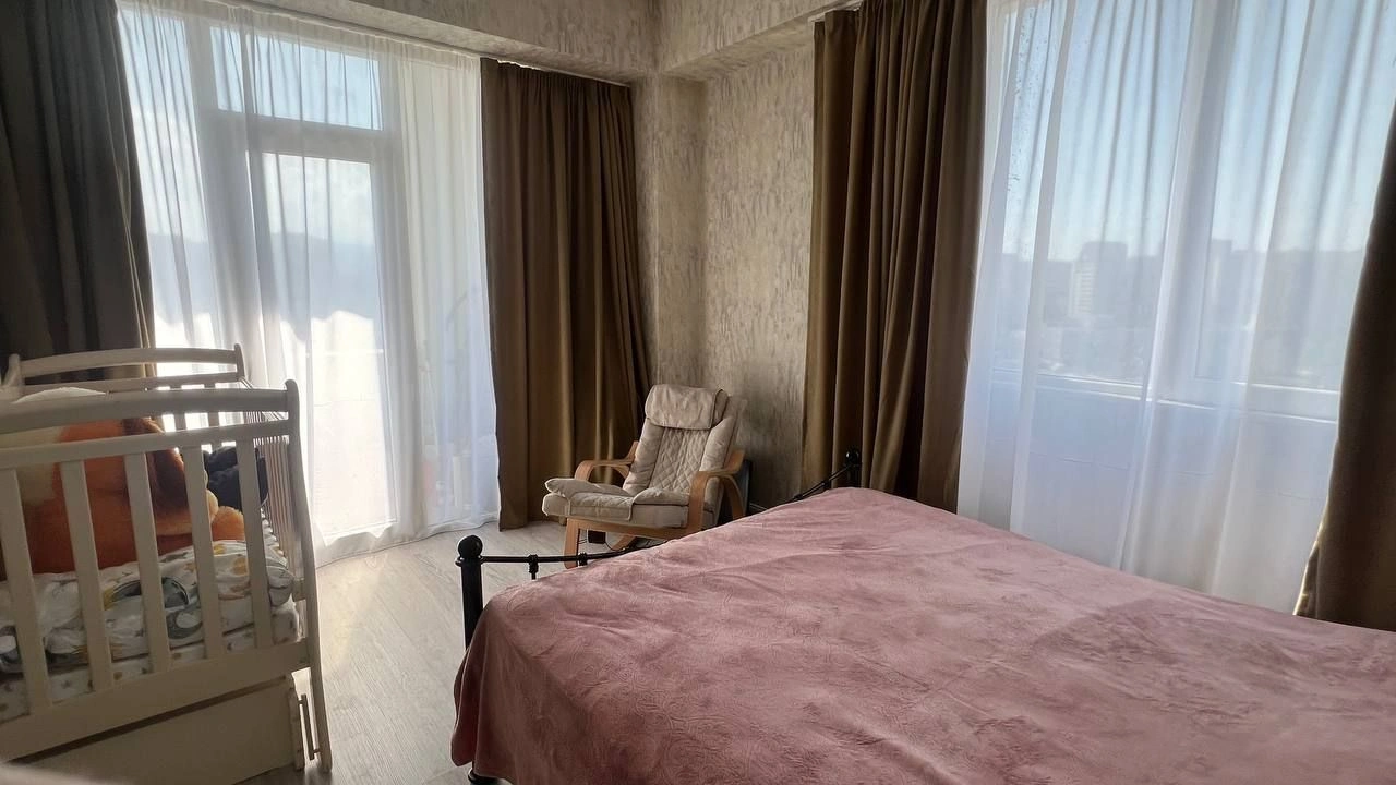 Квартира 2+1 с видом в тихом районе Тбилиси