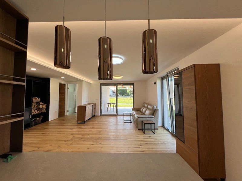 Villa 3+1 im beliebten Vorort von Domjale in Ljubljana