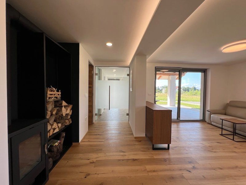 Villa 3+1 im beliebten Vorort von Domjale in Ljubljana