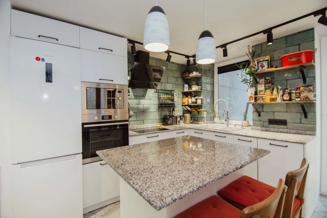 बातुमी, जॉर्जिया में पुराने शहर का नज़ारा वाला 3+1 अपार्टमेंट