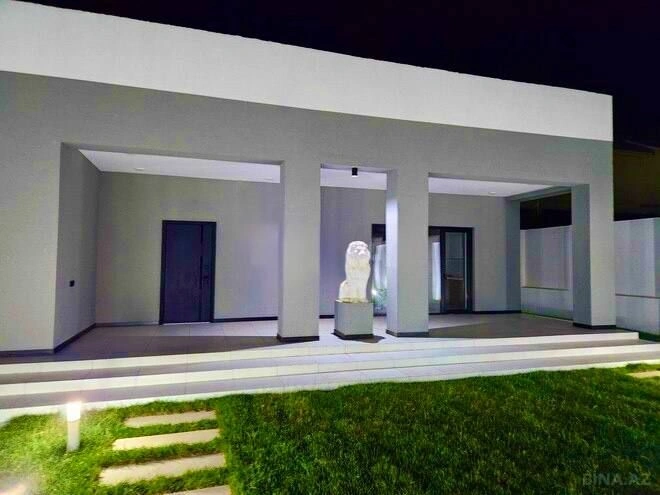 Luxury Villa 200 m2 with Pool in Baku