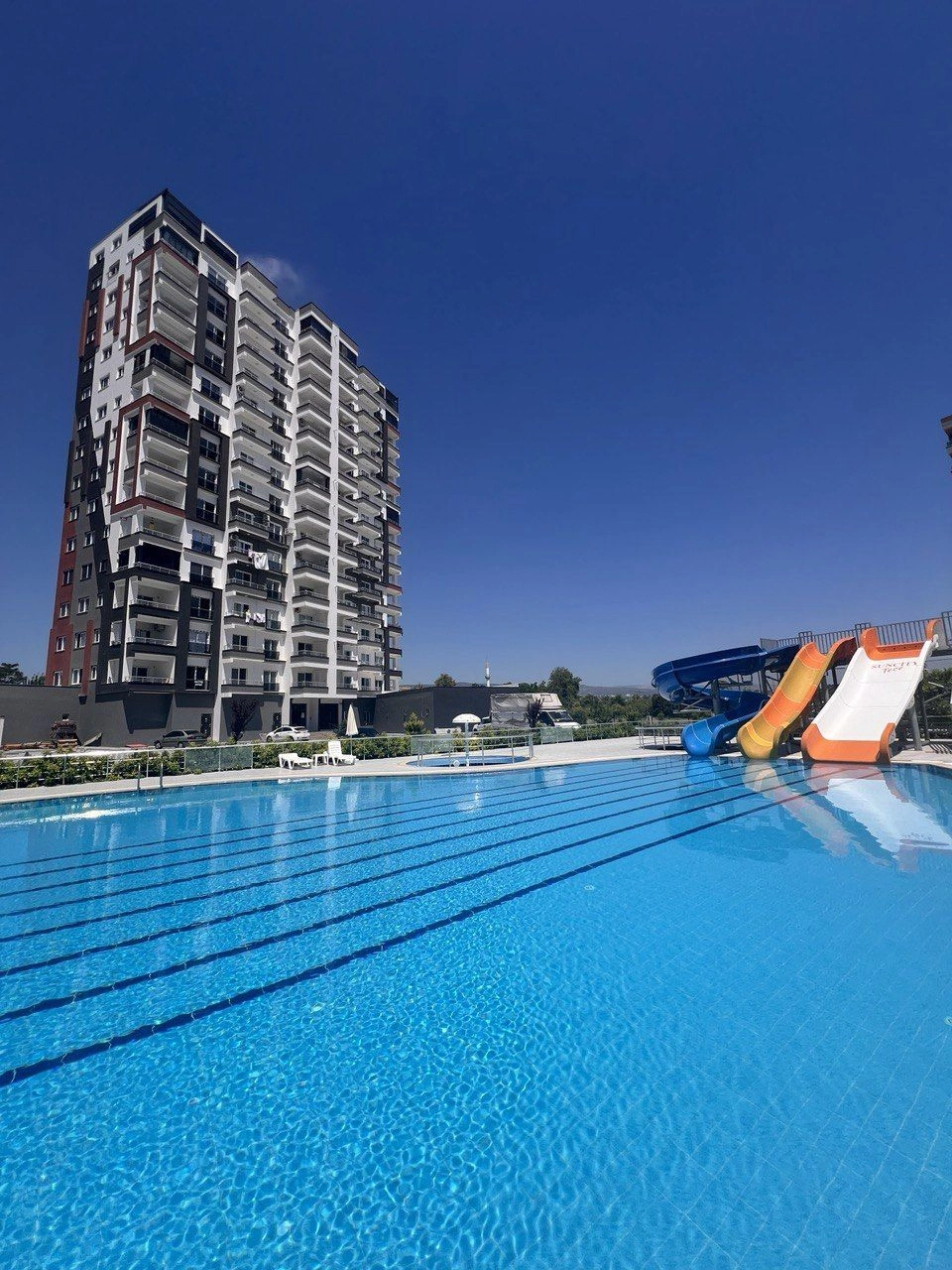 梅尔辛海岸精美 1+1 公寓