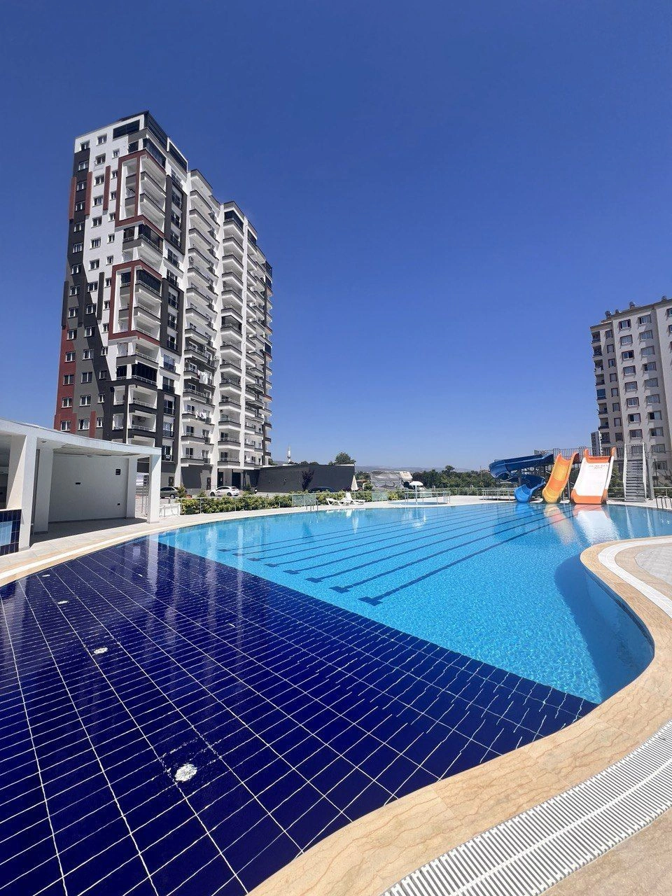 梅尔辛海岸精美 1+1 公寓