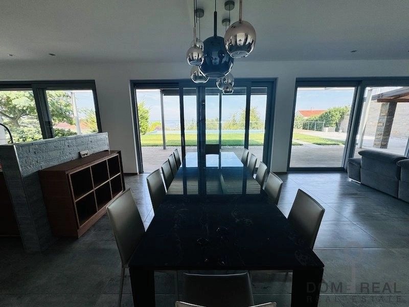 Villa 4+1 avec vue panoramique sur la mer Adriatique