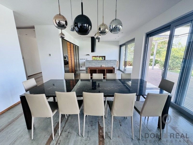 Villa 4+1 avec vue panoramique sur la mer Adriatique