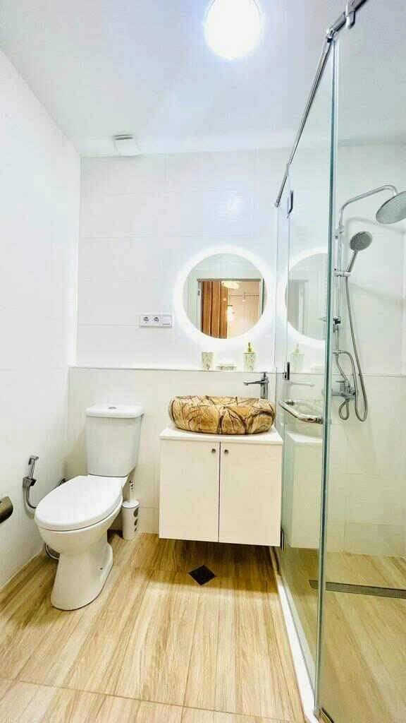 बातुमी के Alley of Heroes के पास 50 m2 का उज्जवल अपार्टमेंट