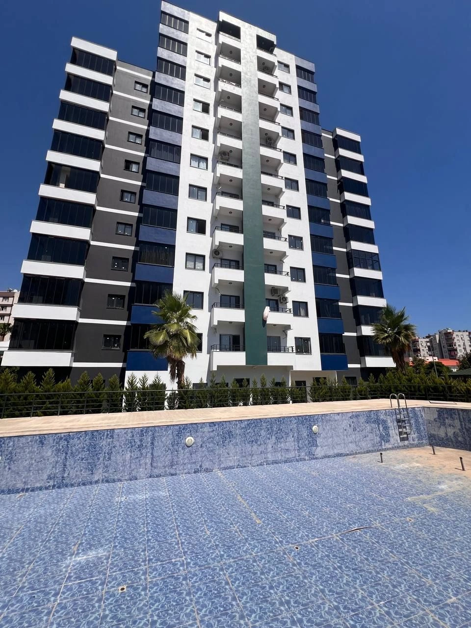Luxury 2+1 apartment in Soli Mersin