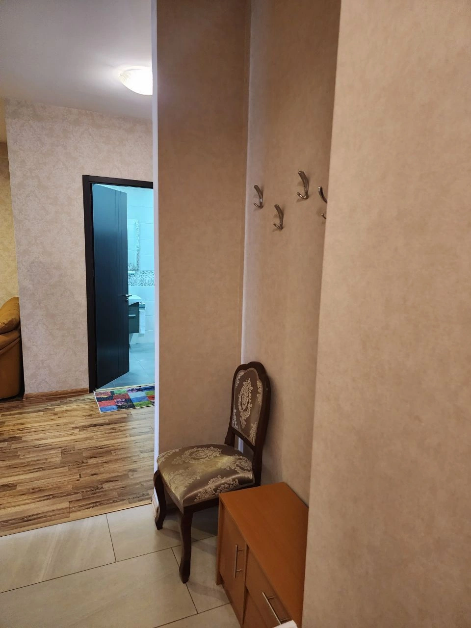 Apartamento confortável 2+1 perto do metrô em Tbilisi