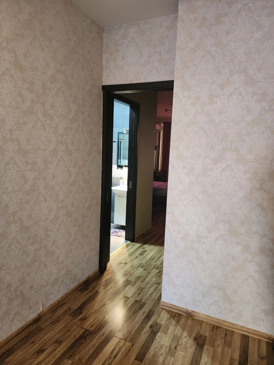 Apartamento confortável 2+1 perto do metrô em Tbilisi