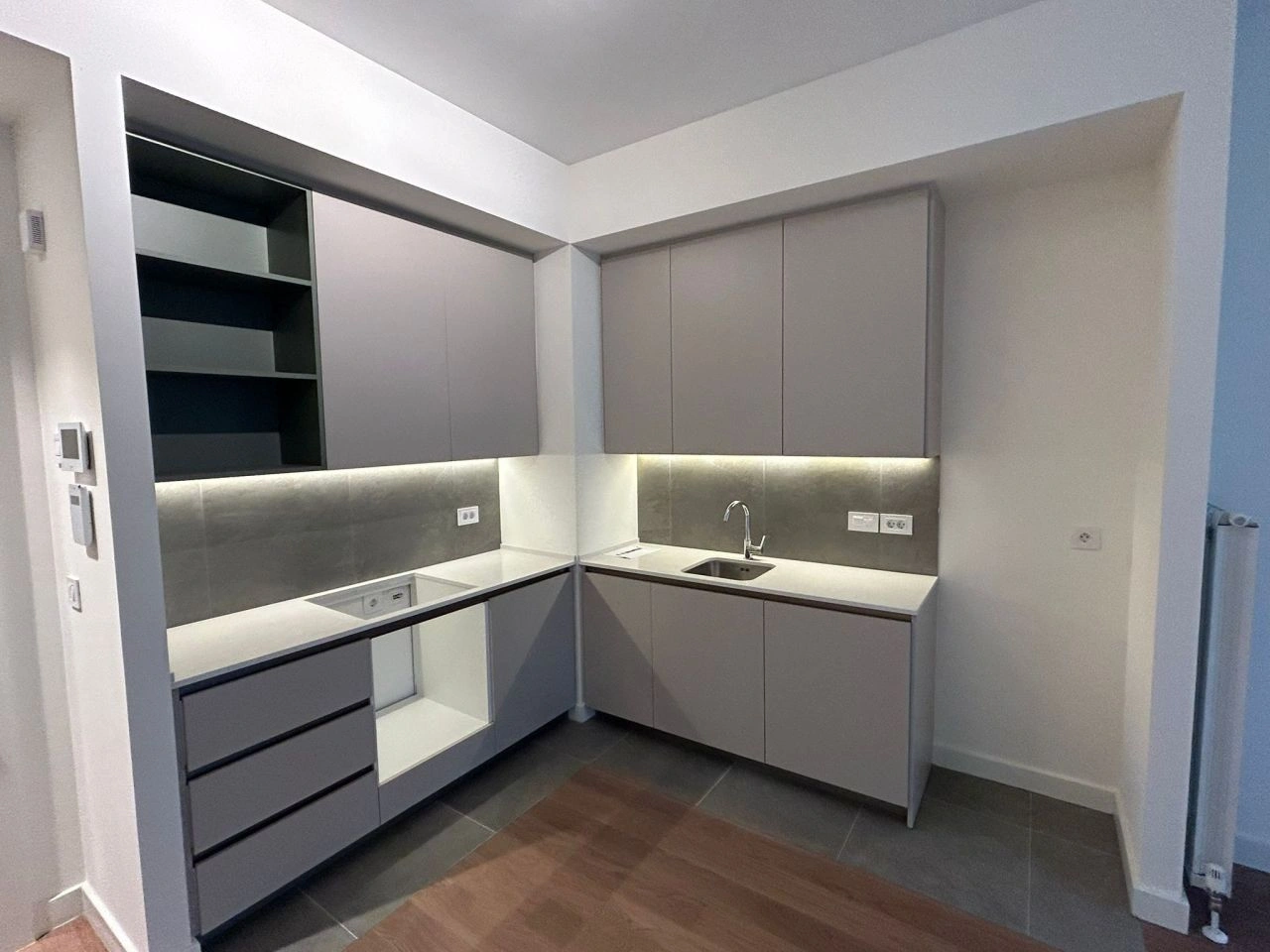 Stylish 60 m² apartment on the river bank in Belgrade, Serbia