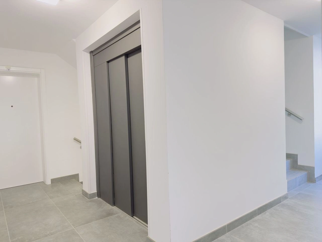 شقة 4+1 في مبنى جديد في كريفيلد