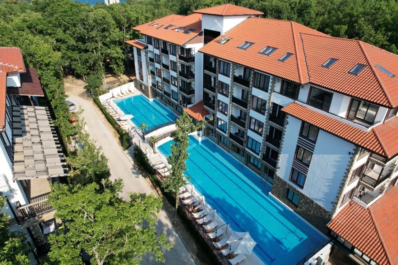 Cozy apartment in a new residential complex in Primorsko, Bulgaria, 130 m²