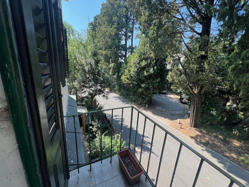 Apartment 3+1 in a semi-detached villa in Piran