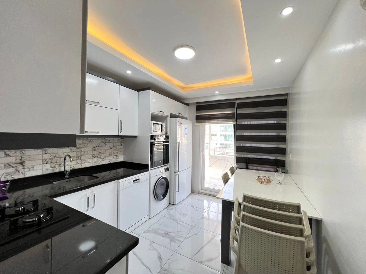 دوكس صغير فسيح مكون من 3 غرف نوم، بمساحة 145 م2، يقع في محموتلار، ألانيا، مفروش بالكامل، على بُعد 300 متر من البحر، العقار في تركيا ✅ معتمد من قبل خبراء VelesClub Int.