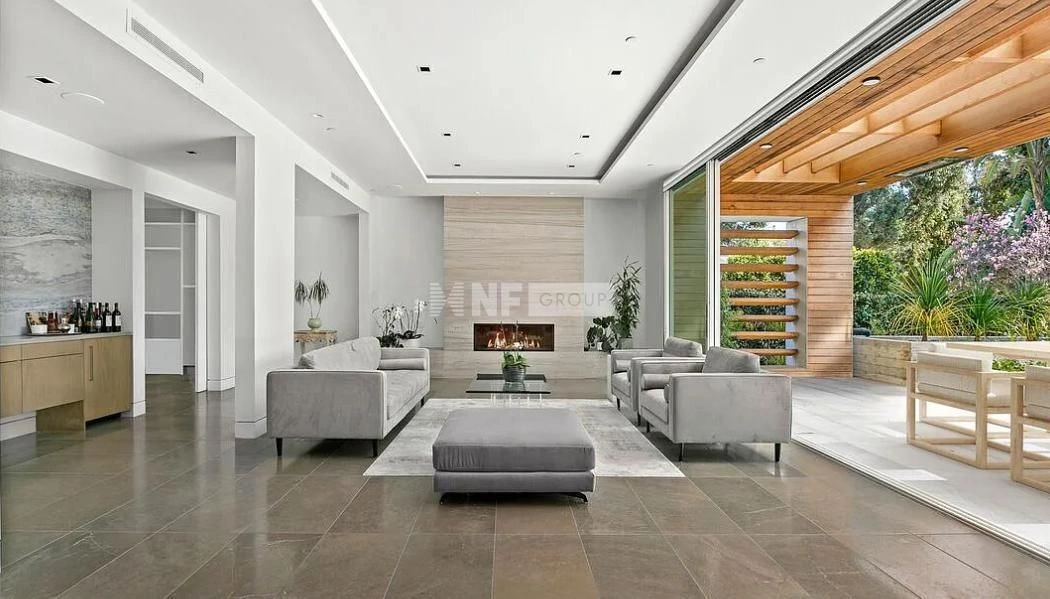 Luxusvilla im Viertel Brentwood in Los Angeles, USA