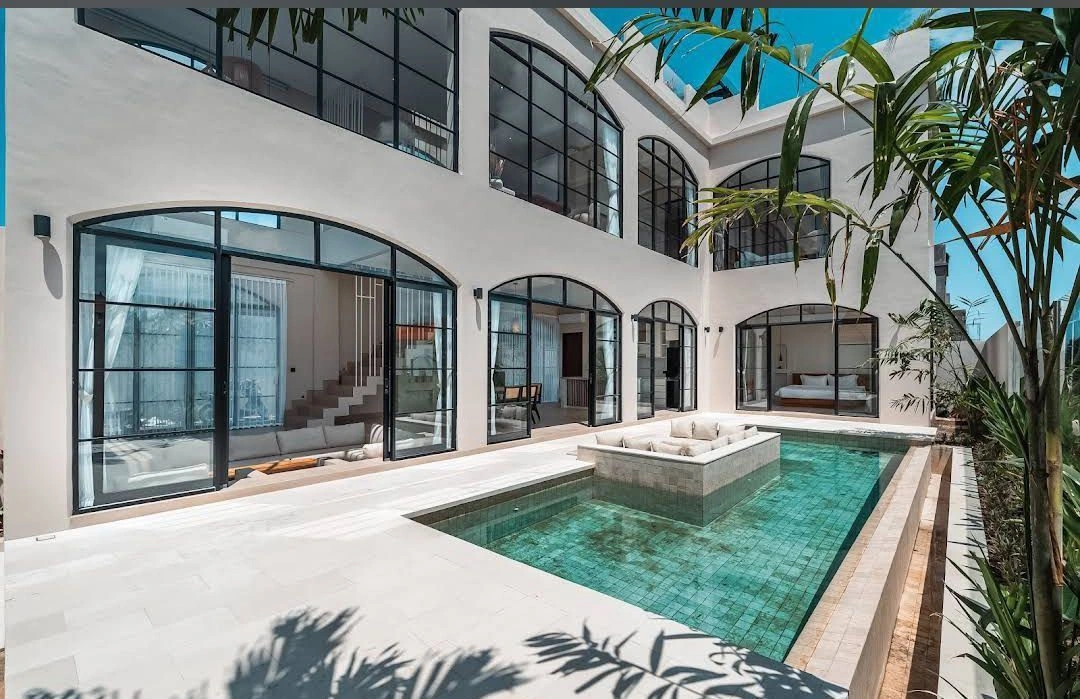 Villa overlooking rice fields in the center of Seseh, Bali