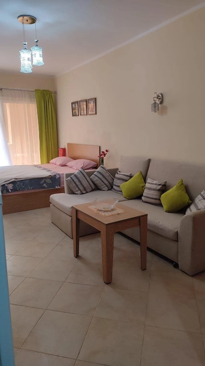 舒适一居室,位于埃及赫尔格达海岸第二排