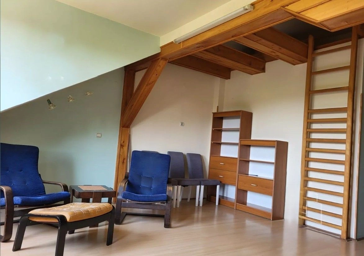 नोवी साद, सर्बिया की निम्न‑ऊंचाई वाली इमारत में 1+1 अपार्टमेंट