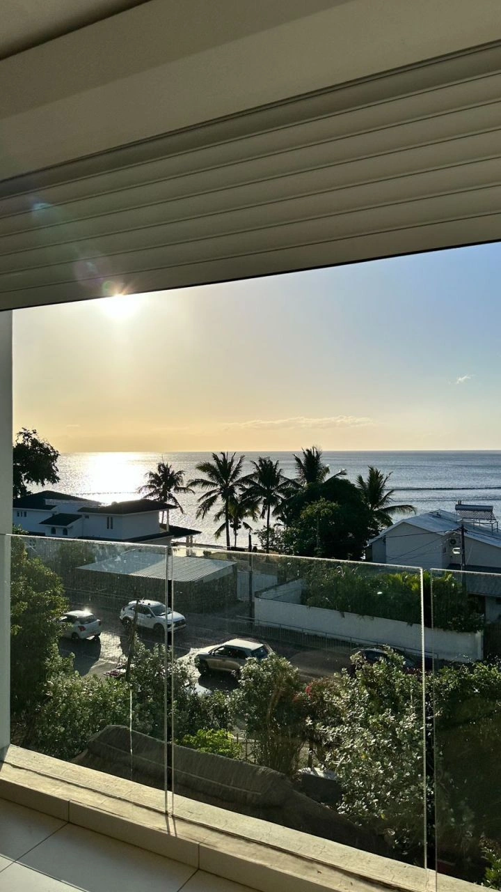 モーリシャス・タマラン:3つのテラスとオーシャンビュー付きアパートメント