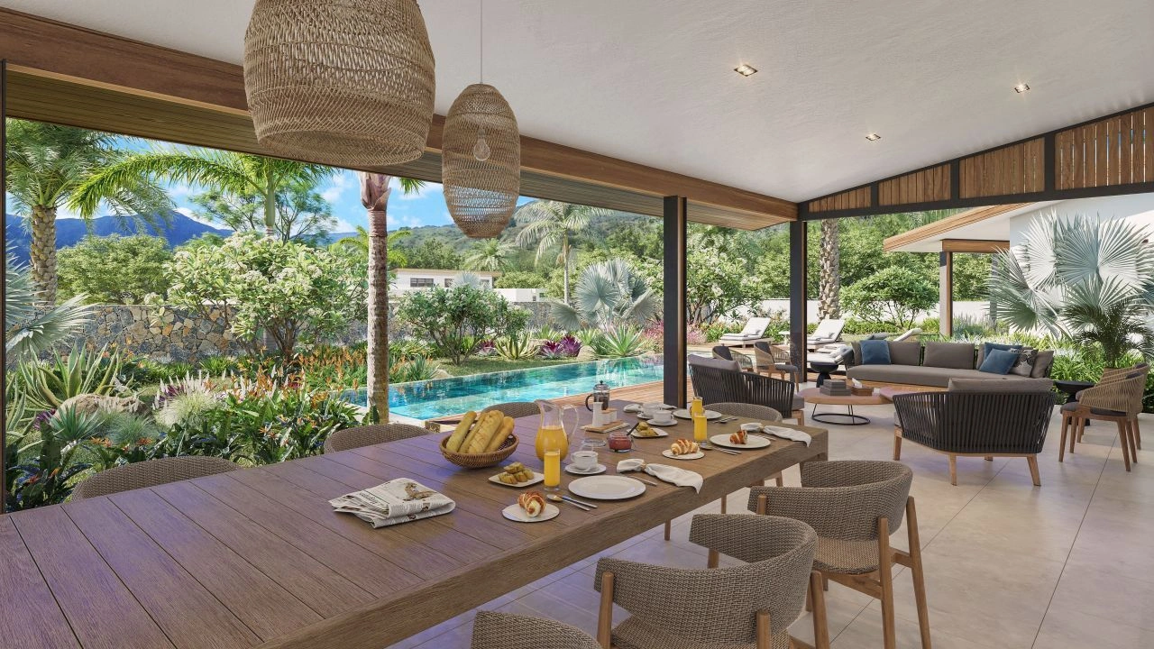 House 4+1 with pool in Grande Riviere Noire, Mauritius