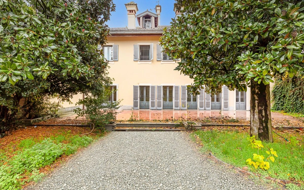 意大利米兰郊区历史别墅 9+1