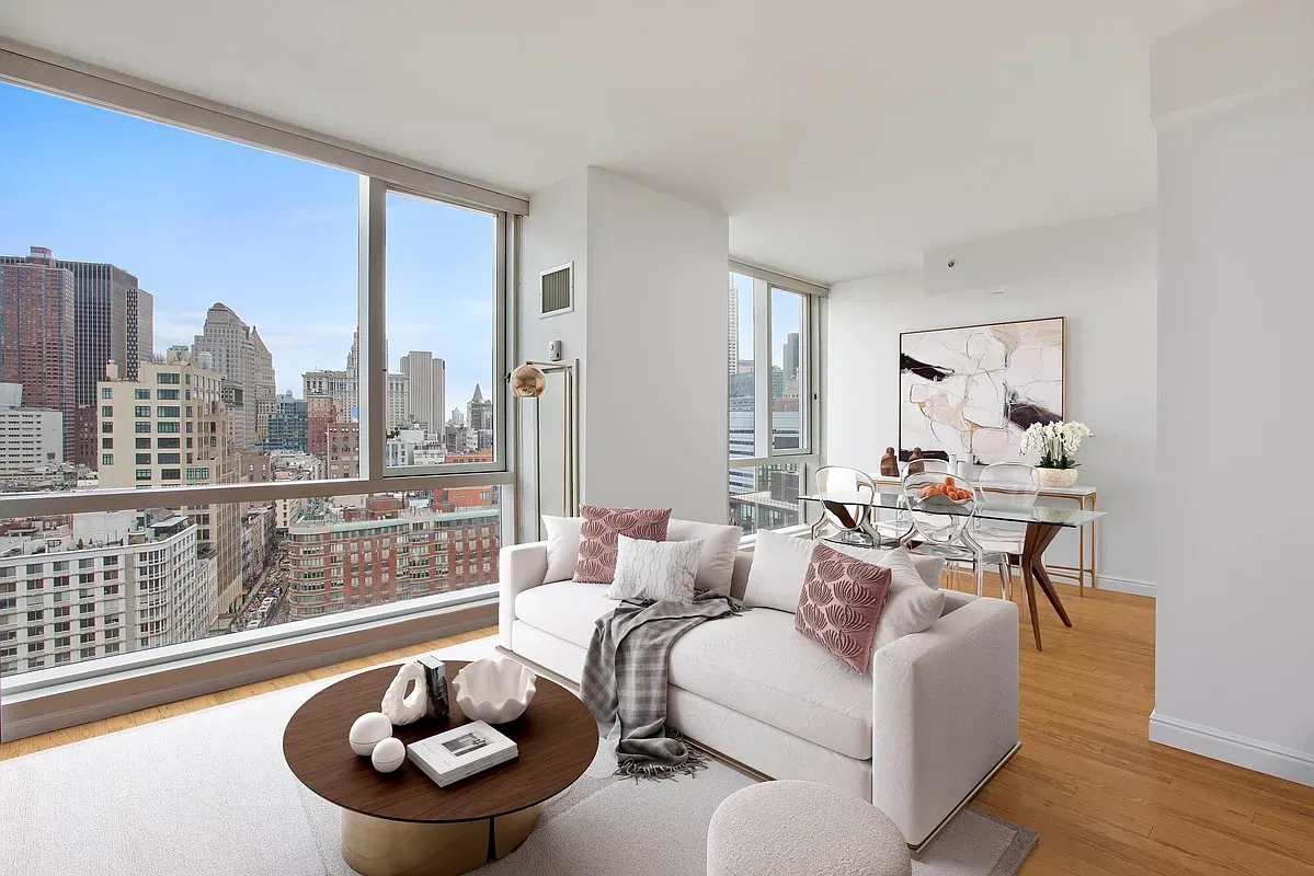 Apartment in a prestigious area of New York City overlooking the Brooklyn Bridge, USA