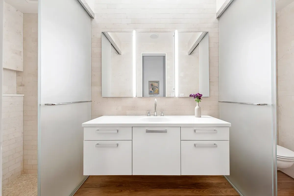 미국 뉴욕 유서 깊은 지역의 모던 마감 타운하우스