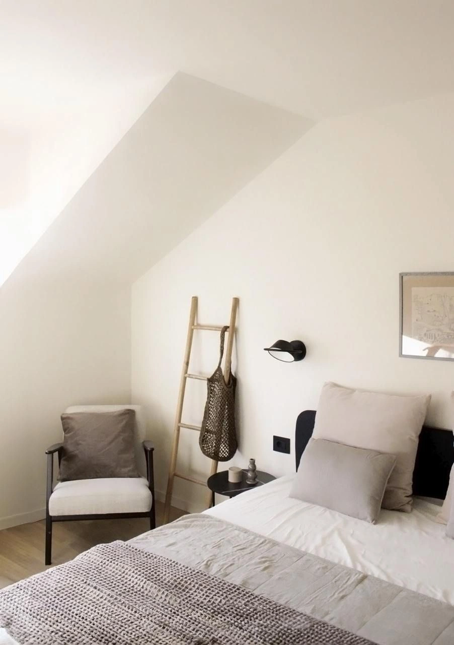 Stockholm'ün prestijli semtinde, kullanışlı plana sahip şık 4+1 ev