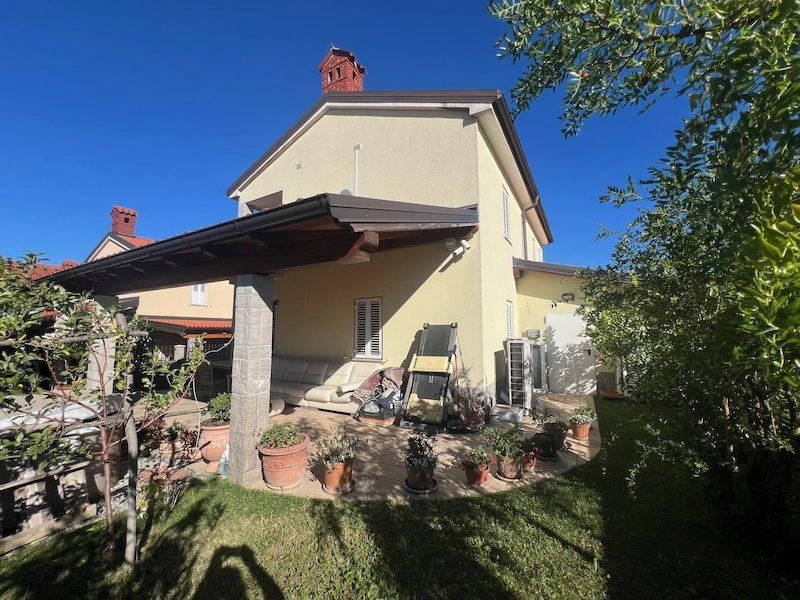 Villa 3+1 con vista panorámica en Koper