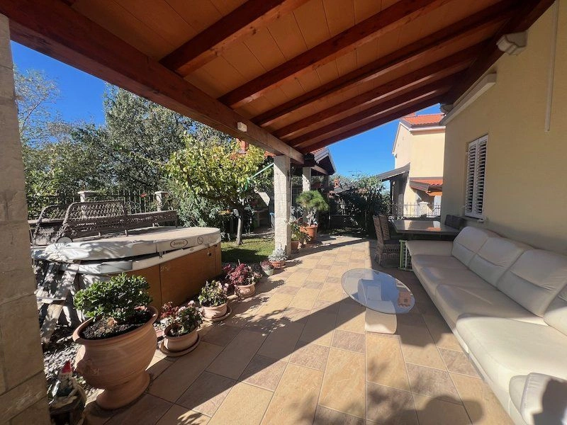 Villa mit Meerblick in Koper, Slowenien