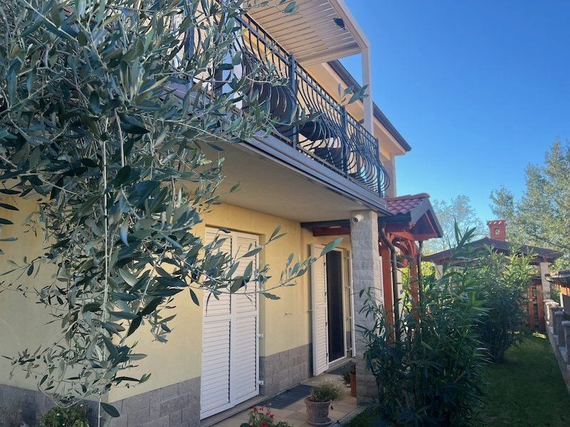 Villa 3+1 con vista panorámica en Koper