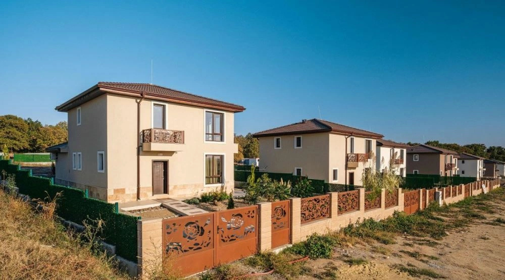 Two bedroom villa in a prestigious complex in the village of Priseltsi, Bulgaria