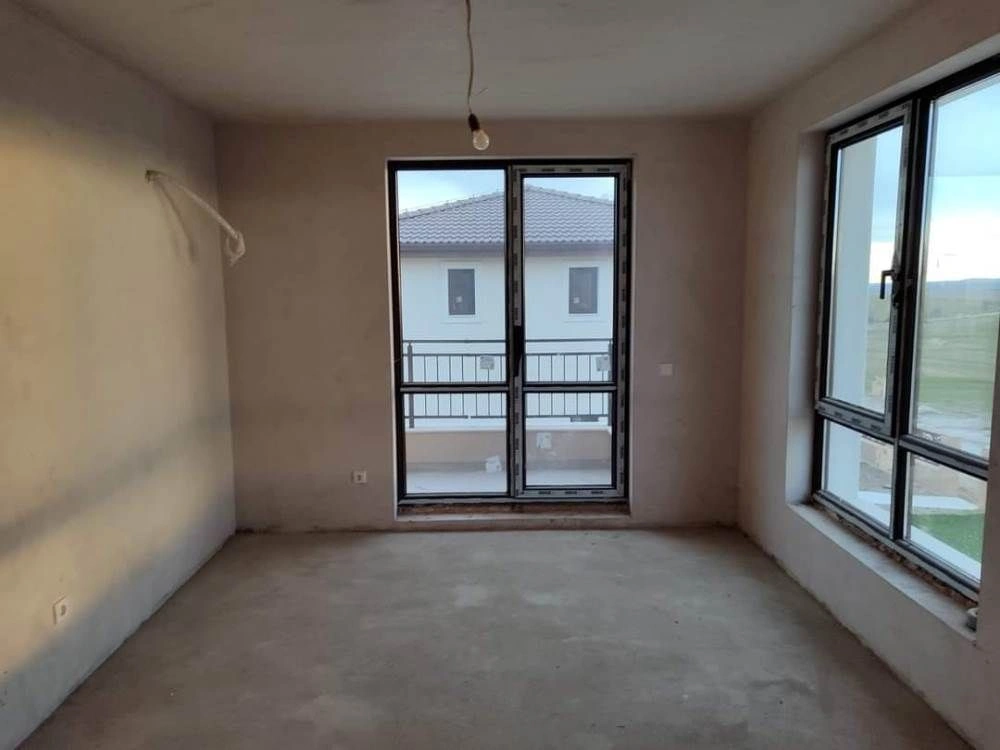 Two bedroom villa in a prestigious complex in the village of Priseltsi, Bulgaria