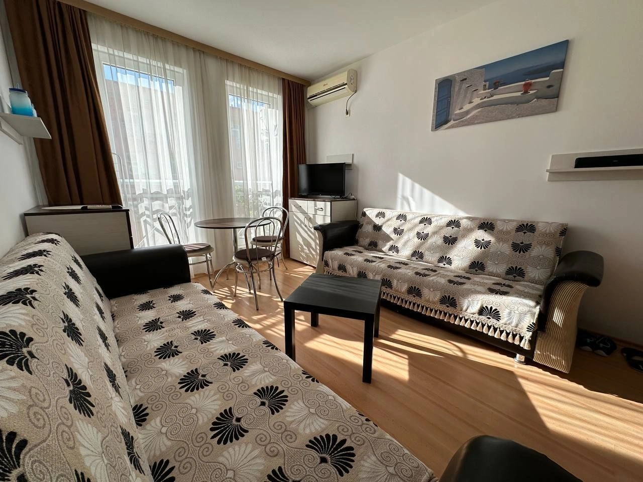 Studio on Sunny Beach in a modern complex with furniture and appliances, Bulgaria