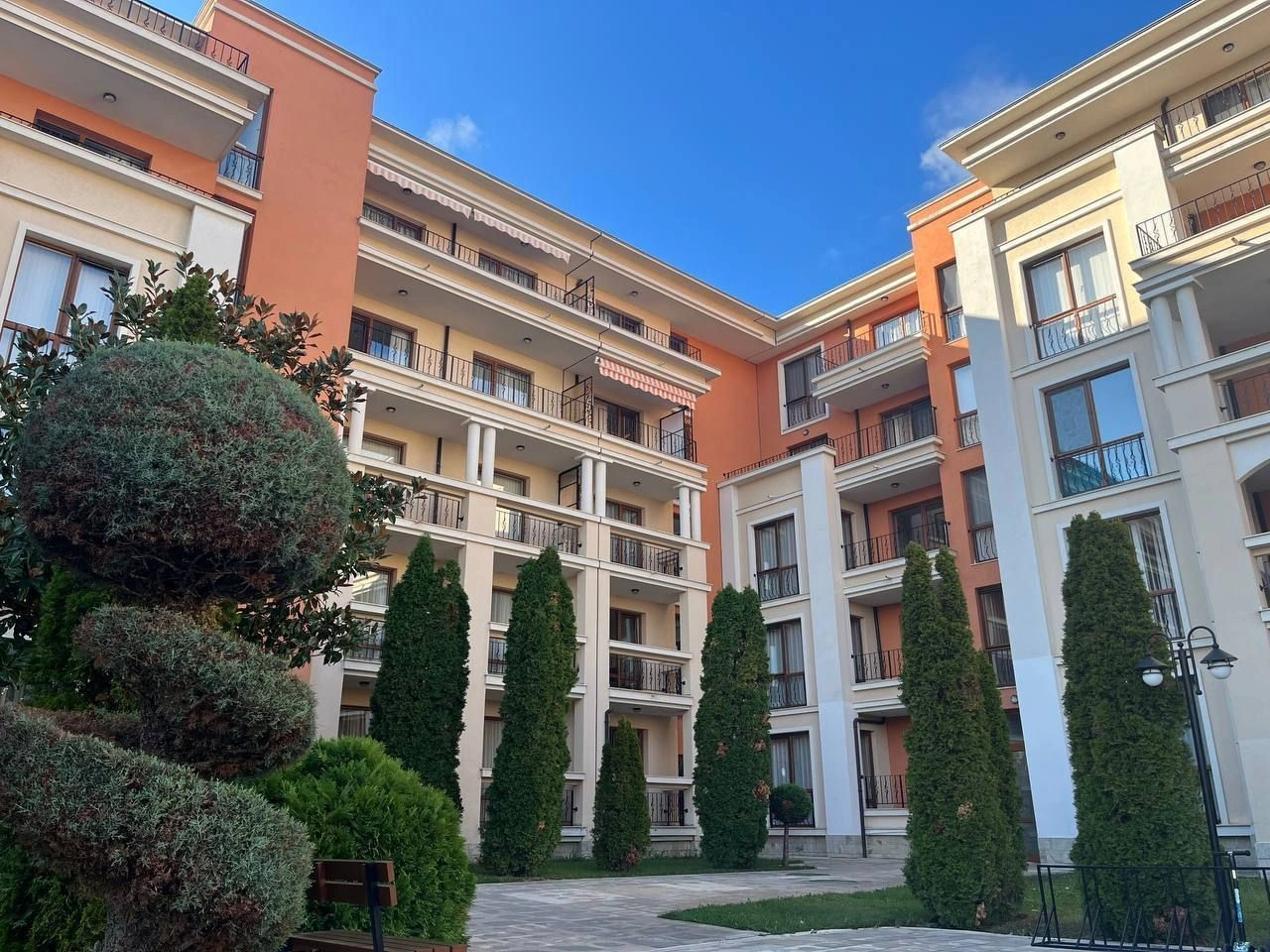 Studio on the first line of the sea in a prestigious complex in Sveti Vlas, Bulgaria