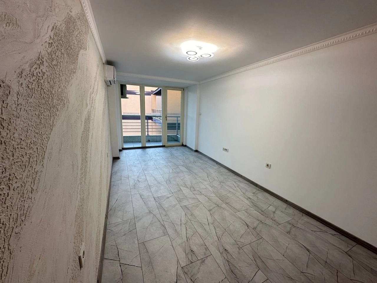 استودیو با استخر و رستوران در ساحل آفتابی، بلغارستان