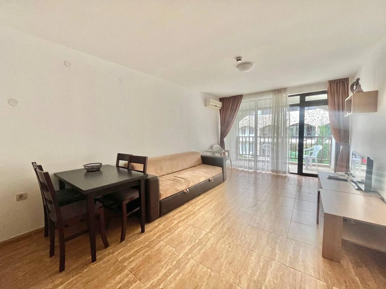 Apartment with a spacious balcony in a prestigious complex in Sveti Vlas, Bulgaria