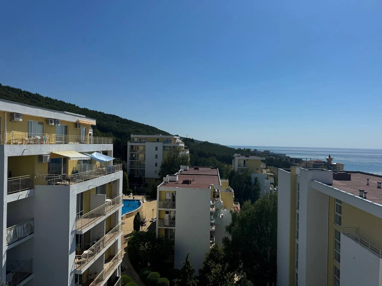 View apartment in a modern complex by the sea in Sveti Vlas, Bulgaria