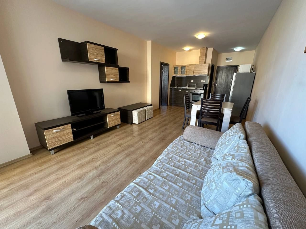 Apartment with two terraces with furniture and appliances in Sveti Vlas, Bulgaria