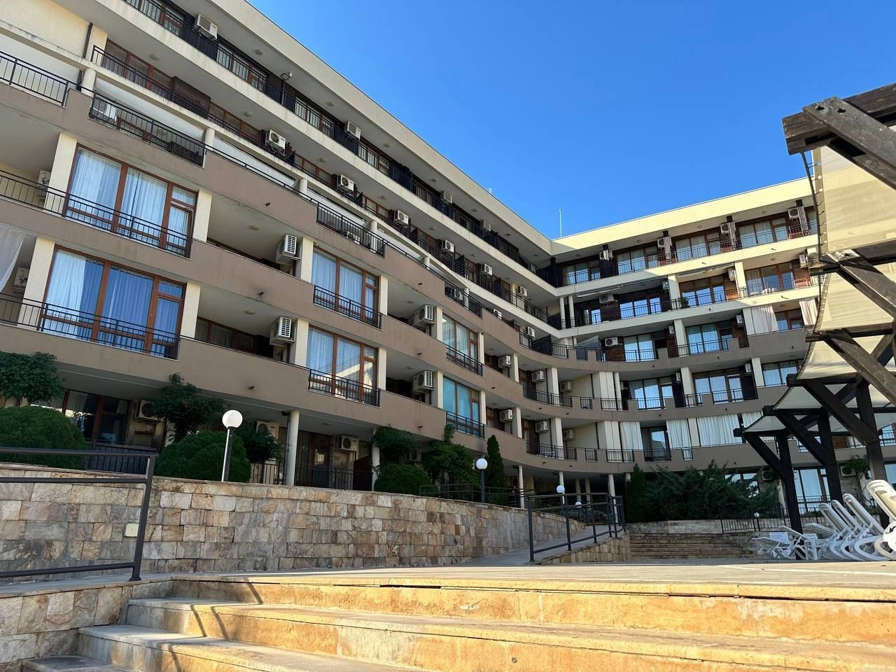 Apartment with two terraces with furniture and appliances in Sveti Vlas, Bulgaria