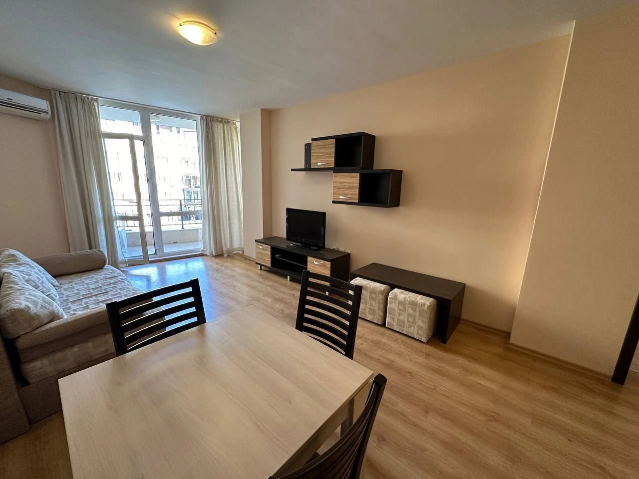 Apartment with two terraces with furniture and appliances in Sveti Vlas, Bulgaria