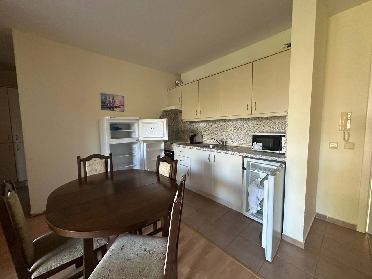 شقة مع شرفة واسعة بجوار البحر على شاطئ الشمس، بلغاريا