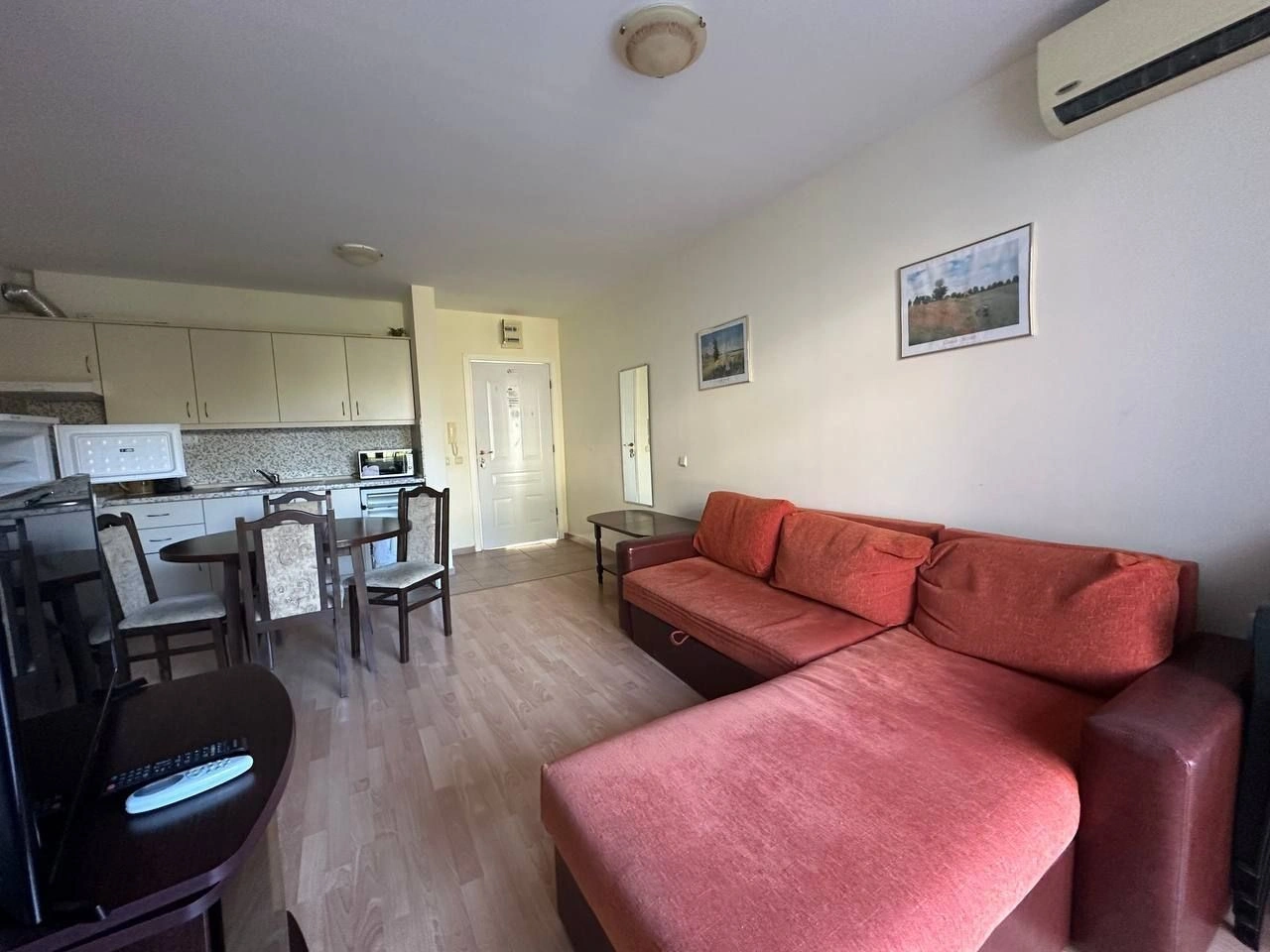 شقة مع شرفة واسعة بجوار البحر على شاطئ الشمس، بلغاريا