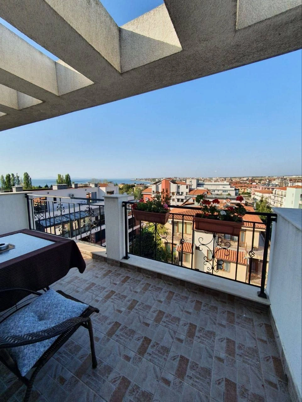 View apartments in the prestigious Nessebar complex, Bulgaria