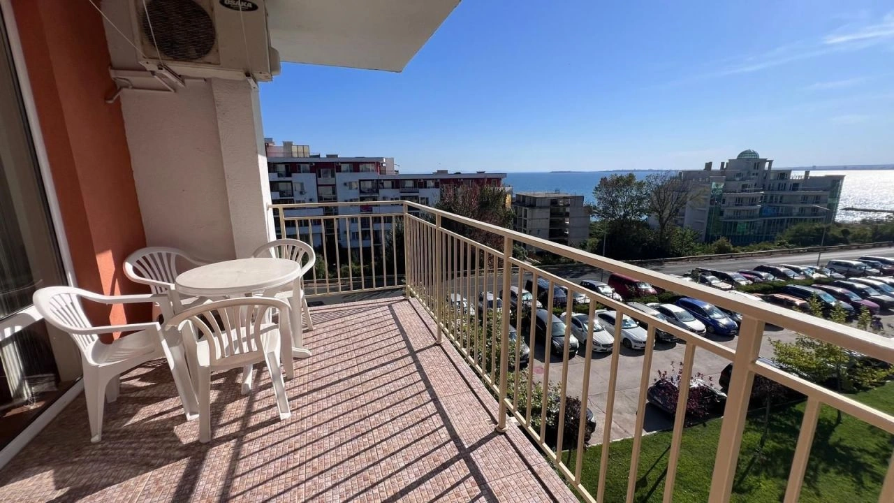 Apartment in a complex with direct sea view in Sveti Vlas, Bulgaria