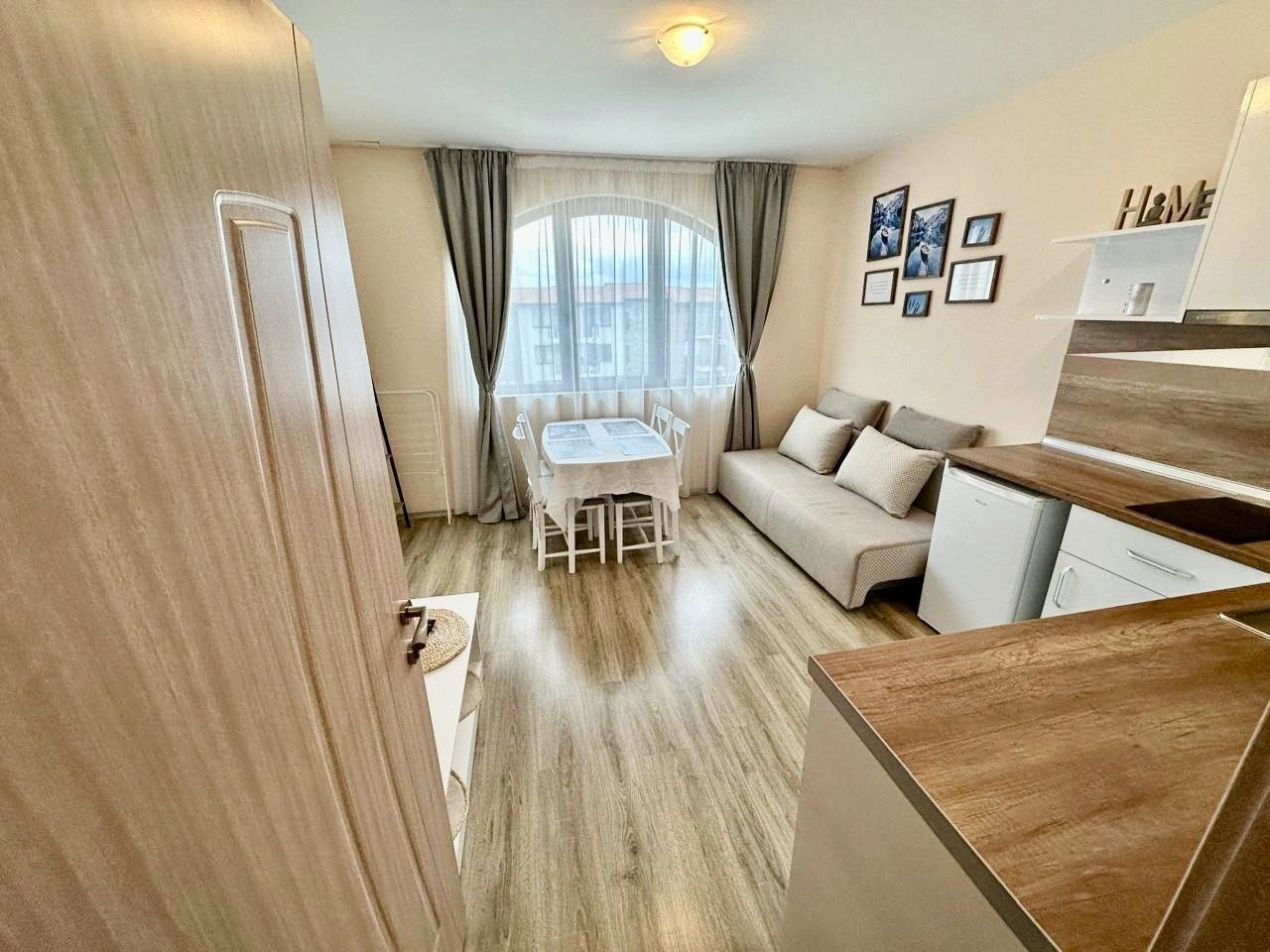 Furnished apartment with a view terrace in Ravda, Bulgaria