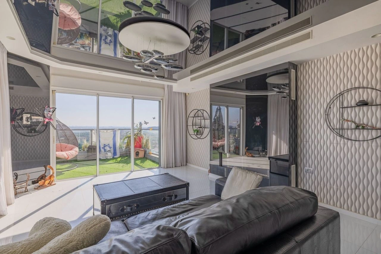 بنتهاوس مع تراس ومنطقة للشواء في ريشون ليزيون، إسرائيل