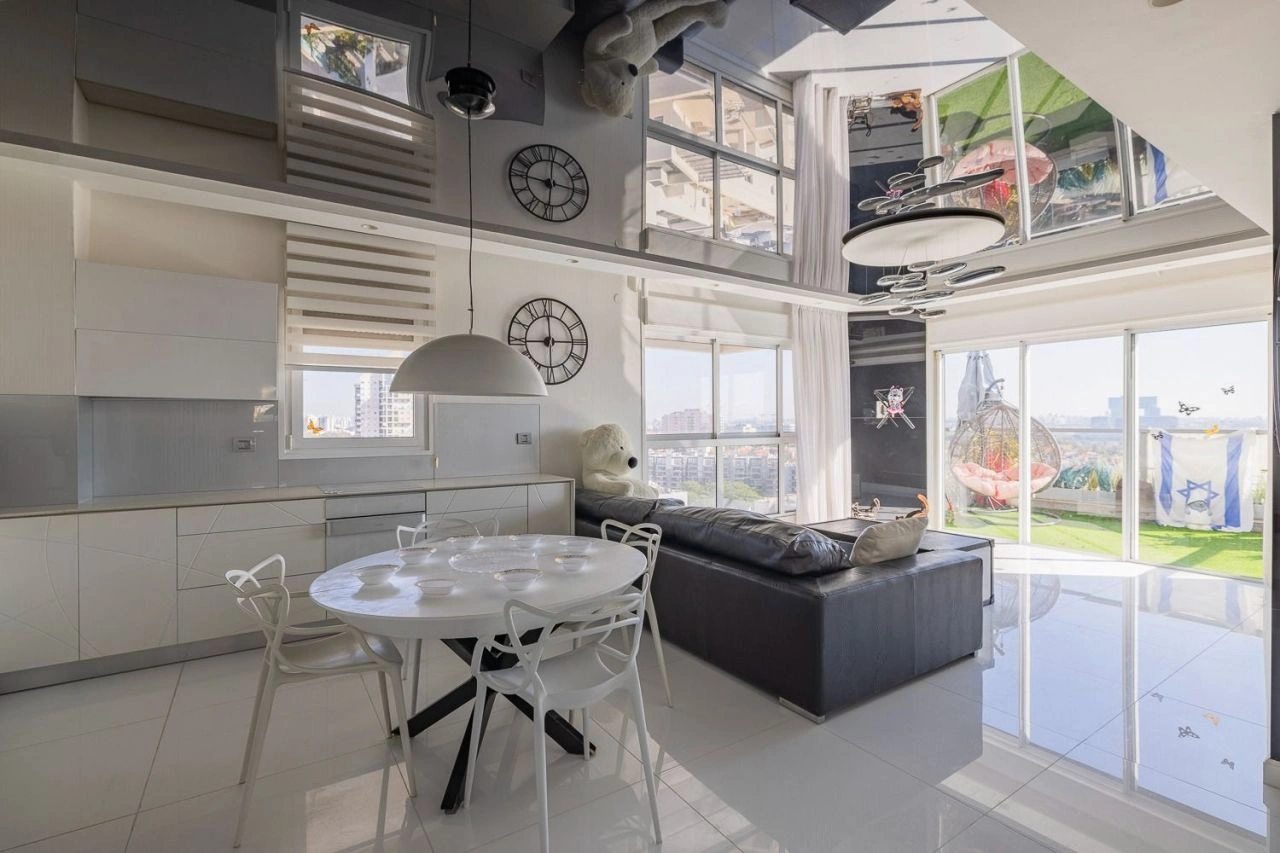 بنتهاوس مع تراس ومنطقة للشواء في ريشون ليزيون، إسرائيل