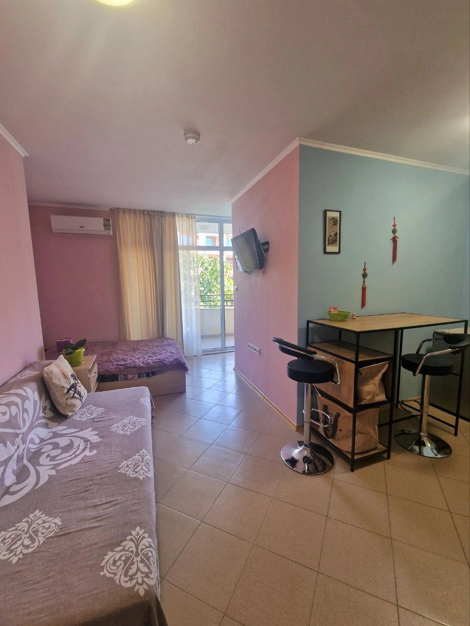 Sunny Beach studio with a separate sleeping area, Bulgaria