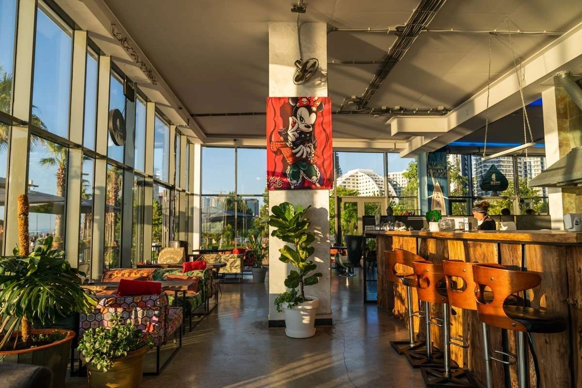 تنها مجتمع چندمنظوره لوکس در باتومی